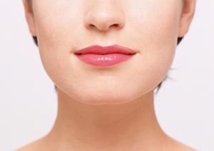 安全なヒアルロン酸注入による豊胸術